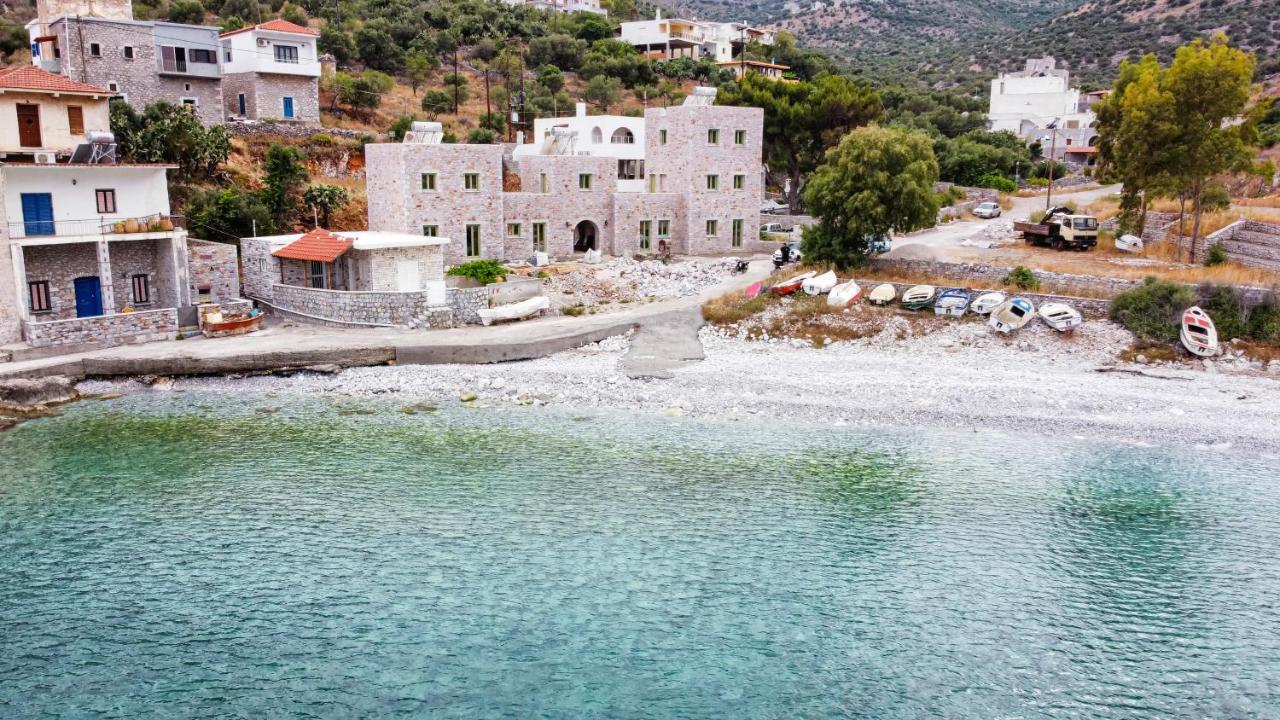 Arapis Rooms & Suites Agios Kiprianos Exterior foto